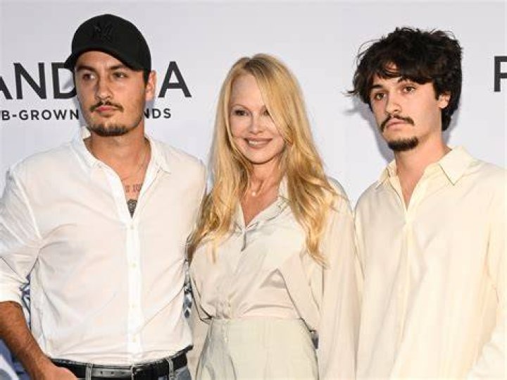 Pamela Anderson, Brandon Lee, Dylan Lee