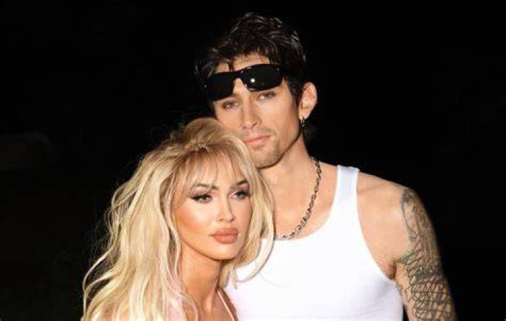 pamela-anderson-halloween