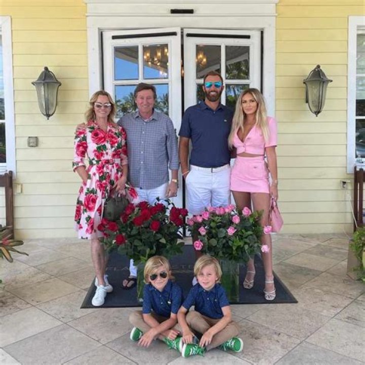 Paulina Gretzky, Dustin Johnson & Kids