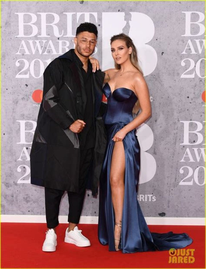 Perrie Edwards Pregnant
