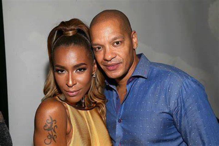 Peter Gunz & Amina Buddafly