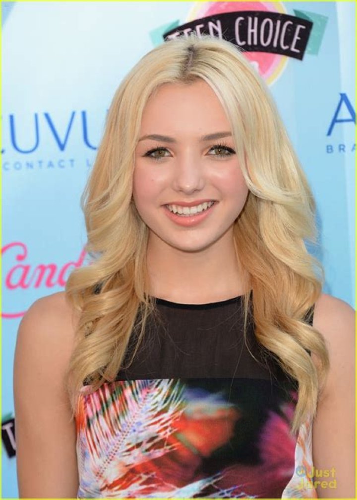 Peyton-List-teen-choice-awards-2015