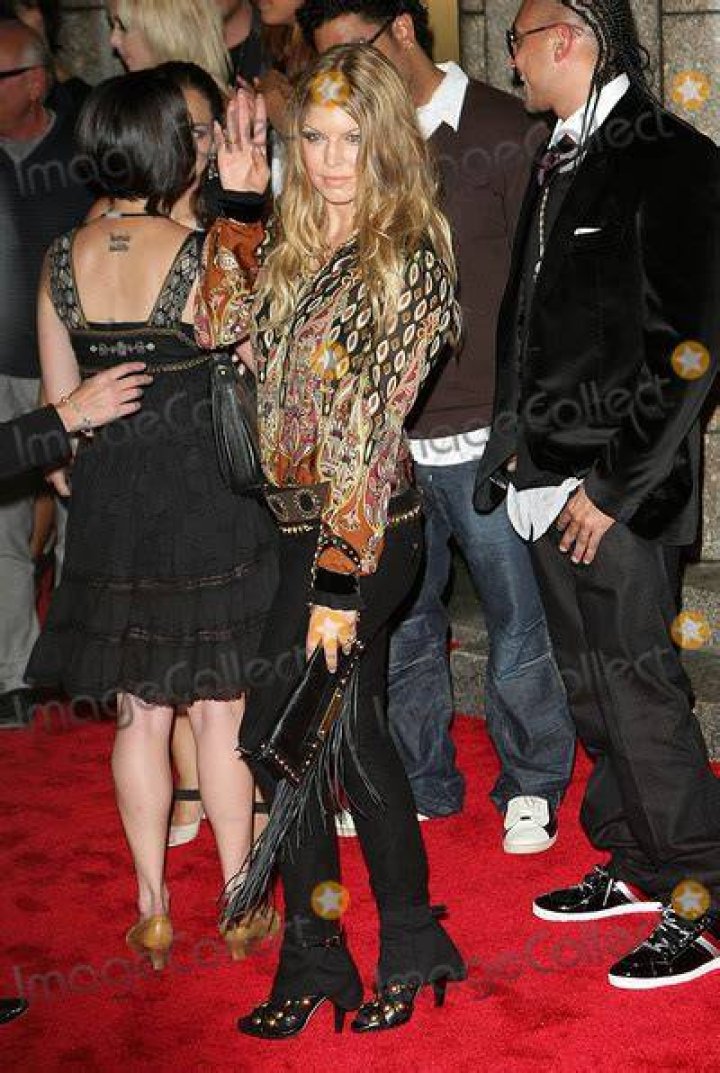 Photo by: Jackson Lee/starmaxinc.com &copy;2010 ALL RIGHTS RESERVED Telephone/Fax: (212) 995-1196 9/8/10 Blake Lively on the set of "Gossip Girl". (NYC) (Star Max via AP Images)