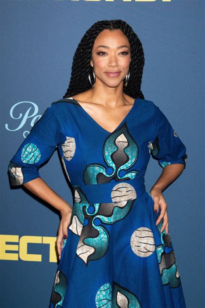 Pictured: Sonequa Martin-Green as Burnham of the CBS All Access series STAR TREK: DISCOVERY. Photo Cr: Lilja J--nsd--ttir/CBS &copy; 2019 CBS Interactive. All Rights Reserved.