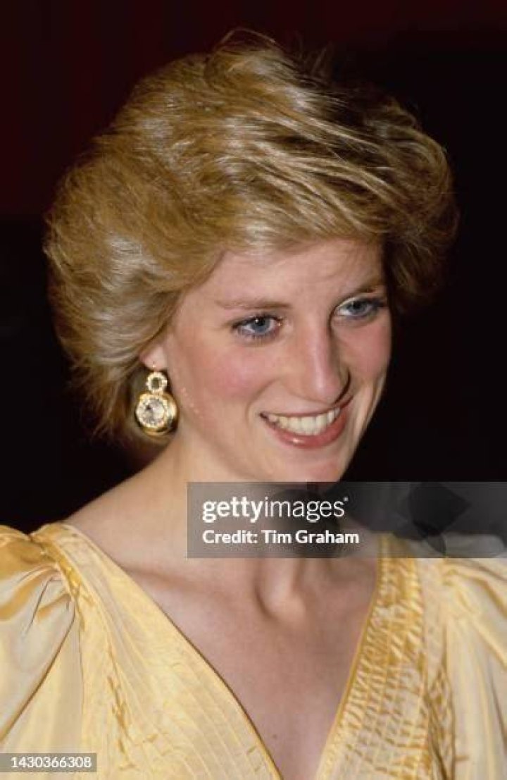 Princess Diana In Yellow