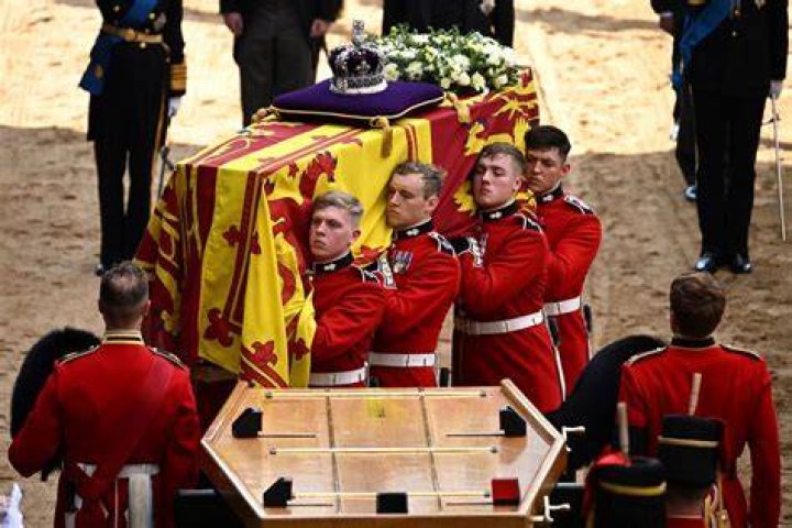 Queen Elizabeth II&rsquo;s Coffin Procession From Buckingham Palace To Westminster Hall