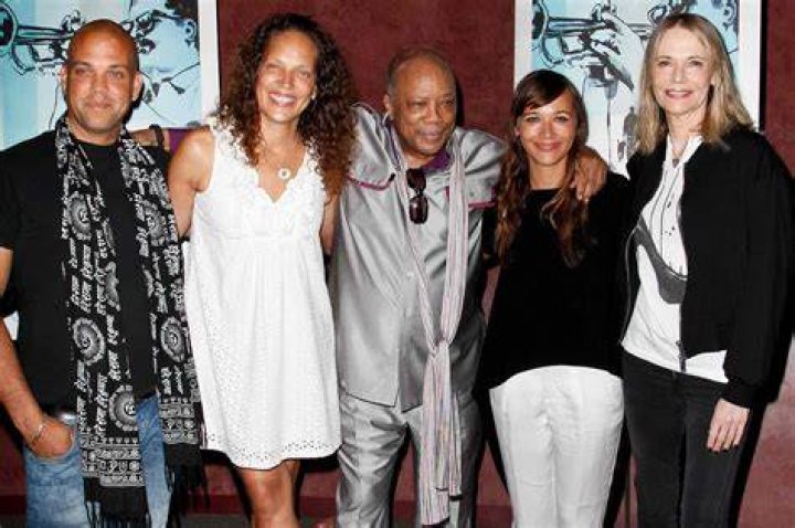 Quincy Jones & Family Arrive At Bel Air Luncheon