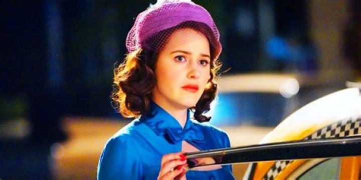 Rachel Brosnahan Getting Out Of A Cab