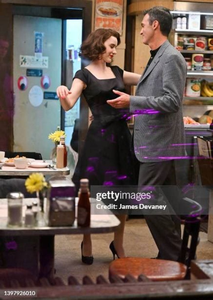 Rachel Brosnahan & Reid Scott Dance