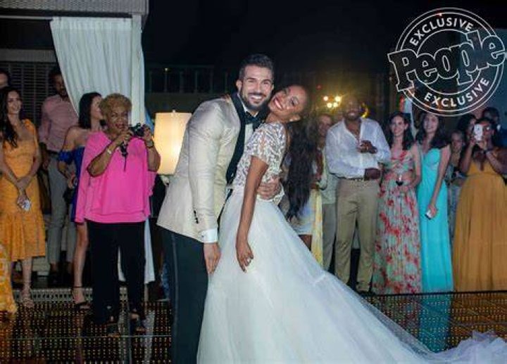 Rachel Lindsay Wedding Details