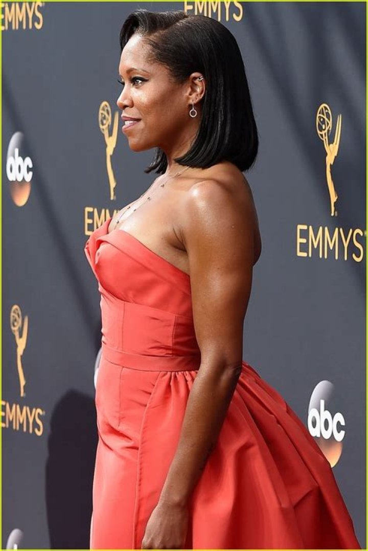 regina-king-emmys-2016-emmy-awards