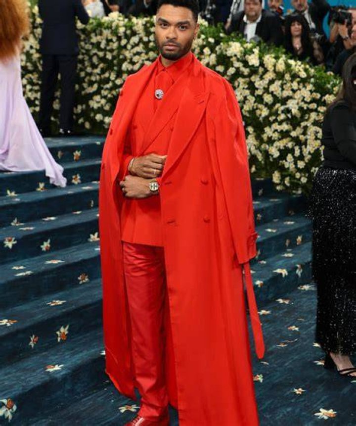 Regé-Jean Page met gala