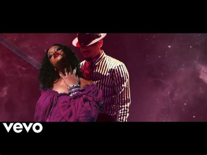 Rihanna Chris Brown Bed New Year's