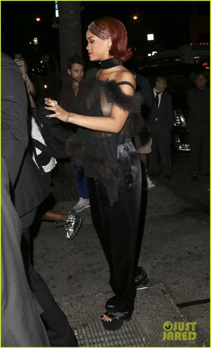 Rihanna Nipples