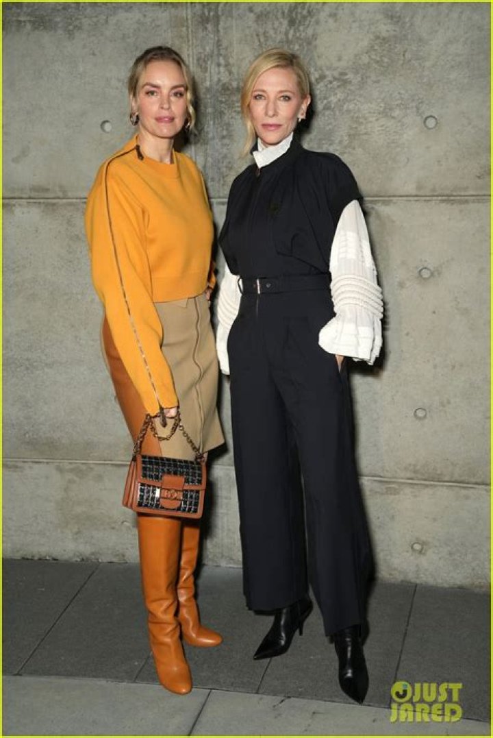 Riley Keough and Michelle Yeoh arrive for 'The Late Show With Stephen Colbert', Ed Sullivan Theater, NY. Pictured: Riley Keough Ref: SPL5526465 010323 NON-EXCLUSIVE Picture by: SplashNews.com Splash News and Pictures USA: +1 310-525-5808 London: +44 (0)20 8126 1009 Berlin: +49 175 3764 166 World Rights