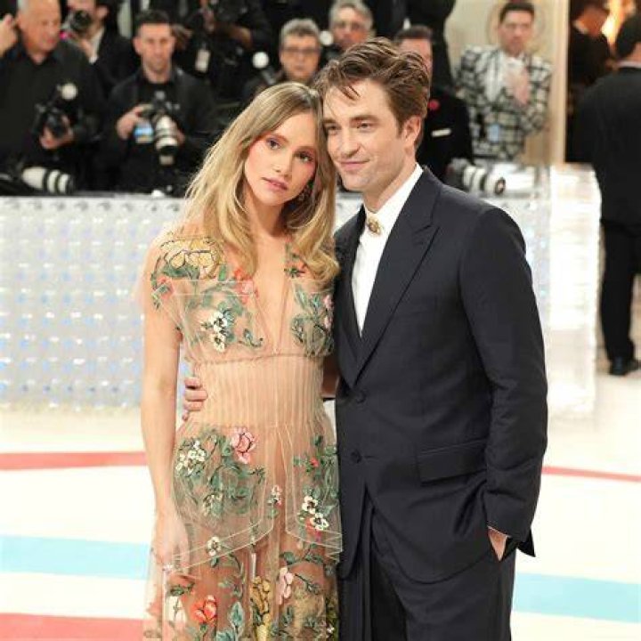 Robert Pattinson and Suki Waterhouse