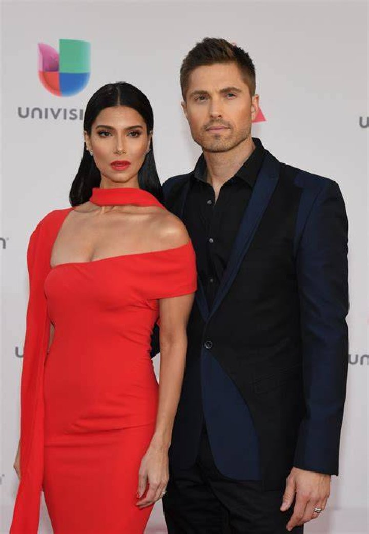 Roselyn Sanchez & Eric Winter