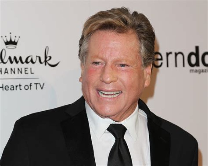 Ryan O'Neal's Wife: All About His 2 Marriages, Farrah Fawcett Romance