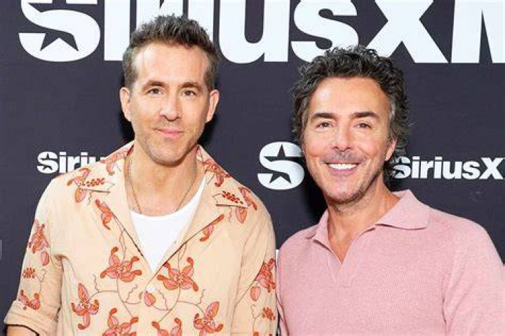 ryan reynolds and shawn levy at comic con