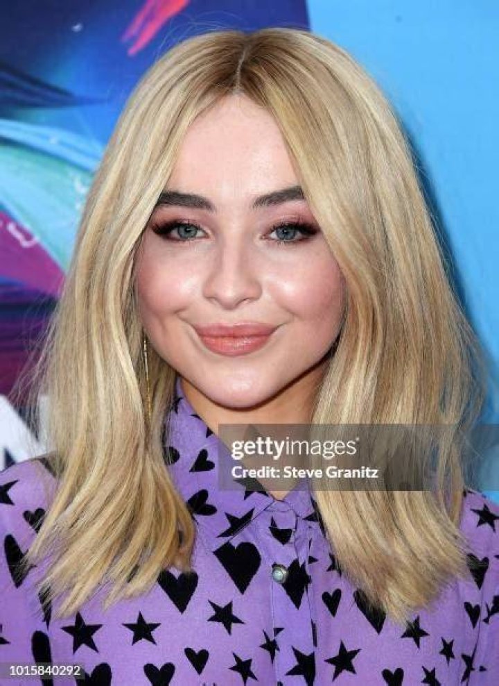 Sabrina-Carpenter-teen-choice-awards-2015