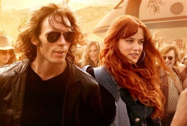 Sam Claflin (Billy Dunne), Riley Keough (Daisy Jones)