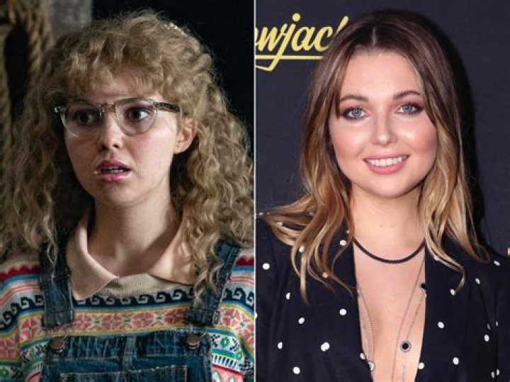 Samantha Hanratty As Teen Misty In Season 2