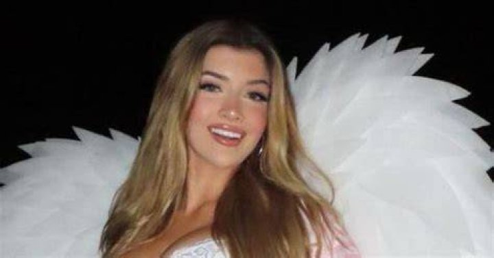 Sami Sheen at Victoria's Secret