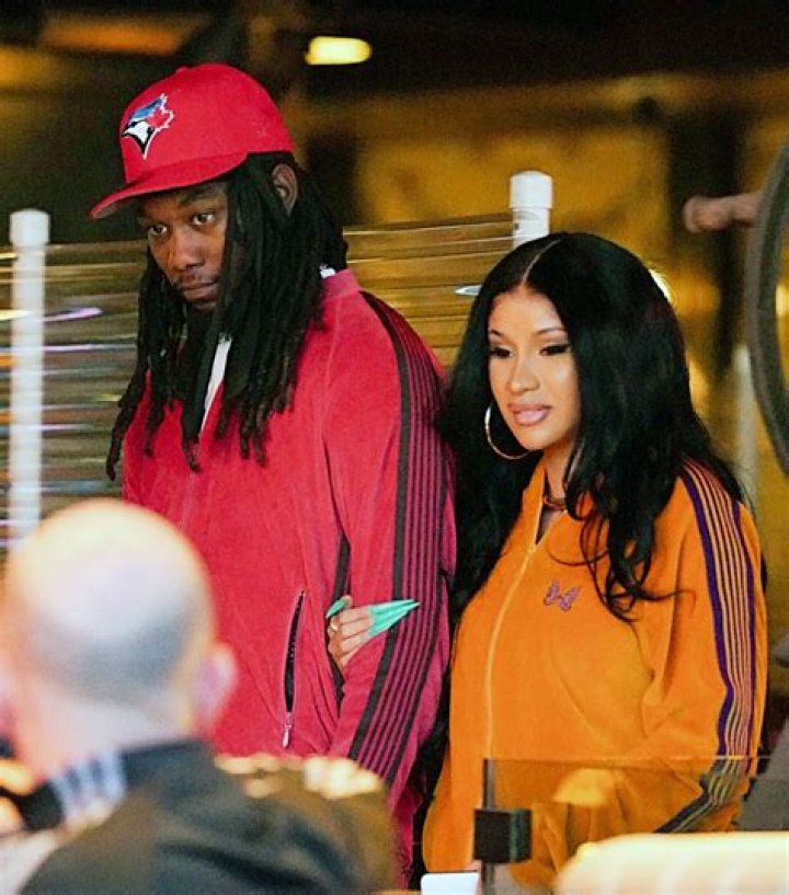Santa Monica, CA - *EXCLUSIVE* - Cardi B gets an early start celebrating her 29th birthday with her hubby Offset and family at Giorgio Baldi in Santa Monica. Cardi is very animated as she steps out stunning in an all-purple monochromatic look. Pictured: Cardi B, Offset BACKGRID USA 11 OCTOBER 2021 USA: +1 310 798 9111 / UK: +44 208 344 2007 / *UK Clients - Pictures Containing Children Please Pixelate Face Prior To Publication*