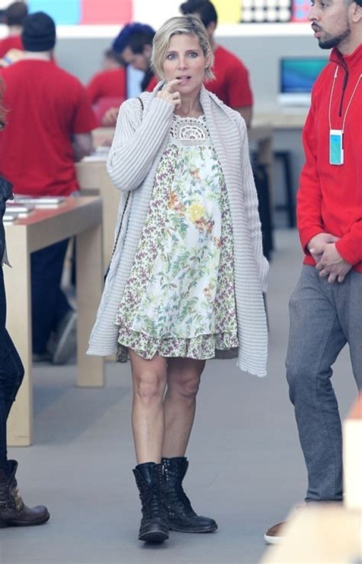 Santa Monica, CA - *EXCLUSIVE* - Pregnant Rihanna puts her growing baby bump on display as she and her beau ASAP Rocky arrive for dinner at Giorgio Baldi in Santa Monica, CA Pictured: Rihanna, ASAP Rocky BACKGRID USA 28 JULY 2023 USA: +1 310 798 9111 / UK: +44 208 344 2007 / *UK Clients - Pictures Containing Children Please Pixelate Face Prior To Publication*