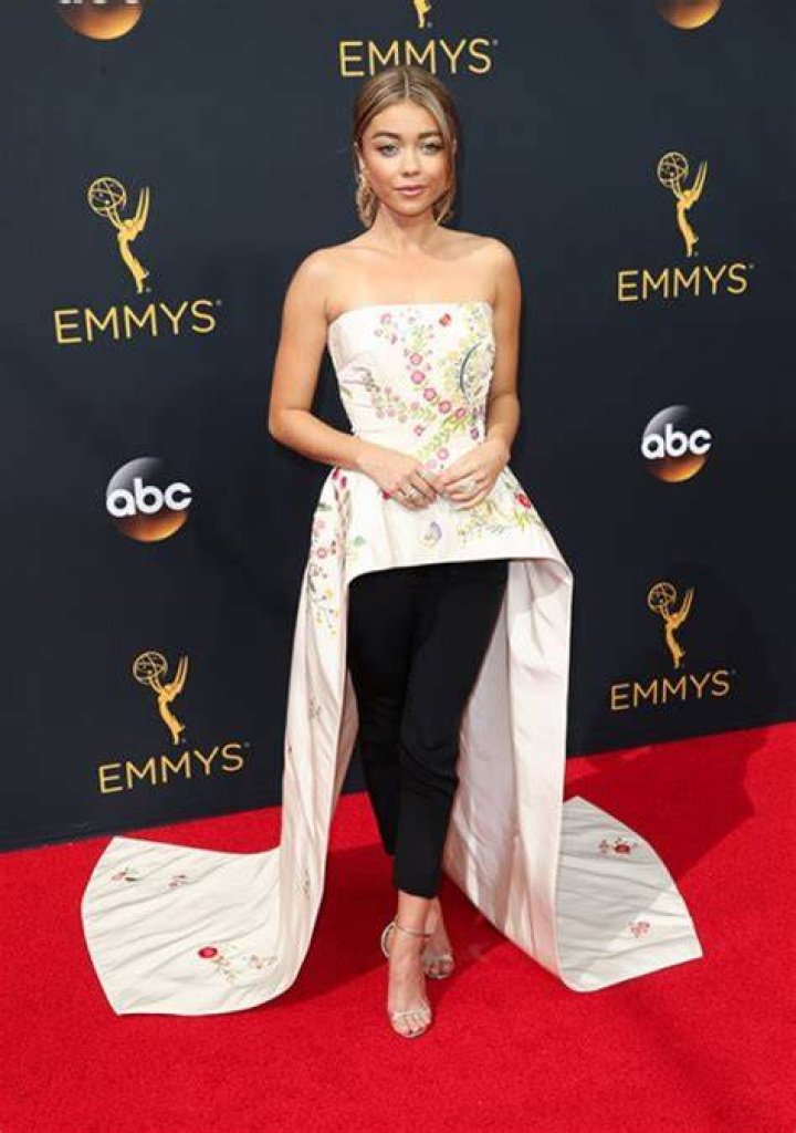 sarah-hyland-emmys-2016-emmy-awards