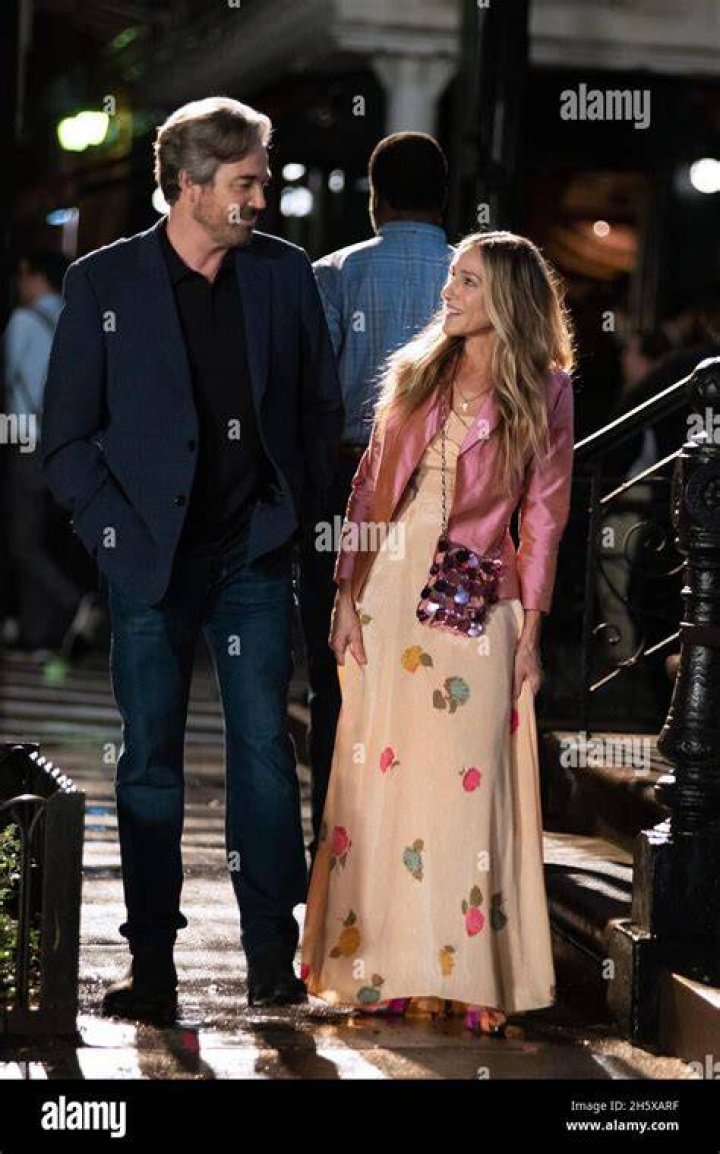Sarah Jessica Parker & Jon Tenney standing together