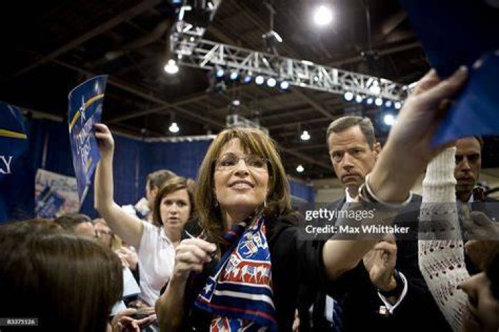 Sarah Palin Greets a Supporter