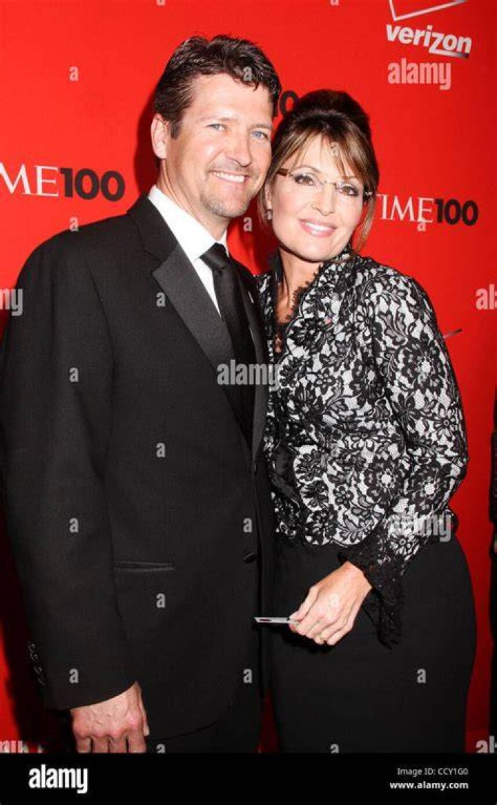 Sarah Palin & Husband Todd In Better Days
