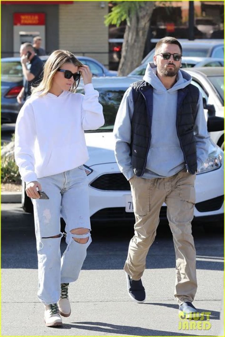 Scott Disick Goes Christmas Shopping With Penelope