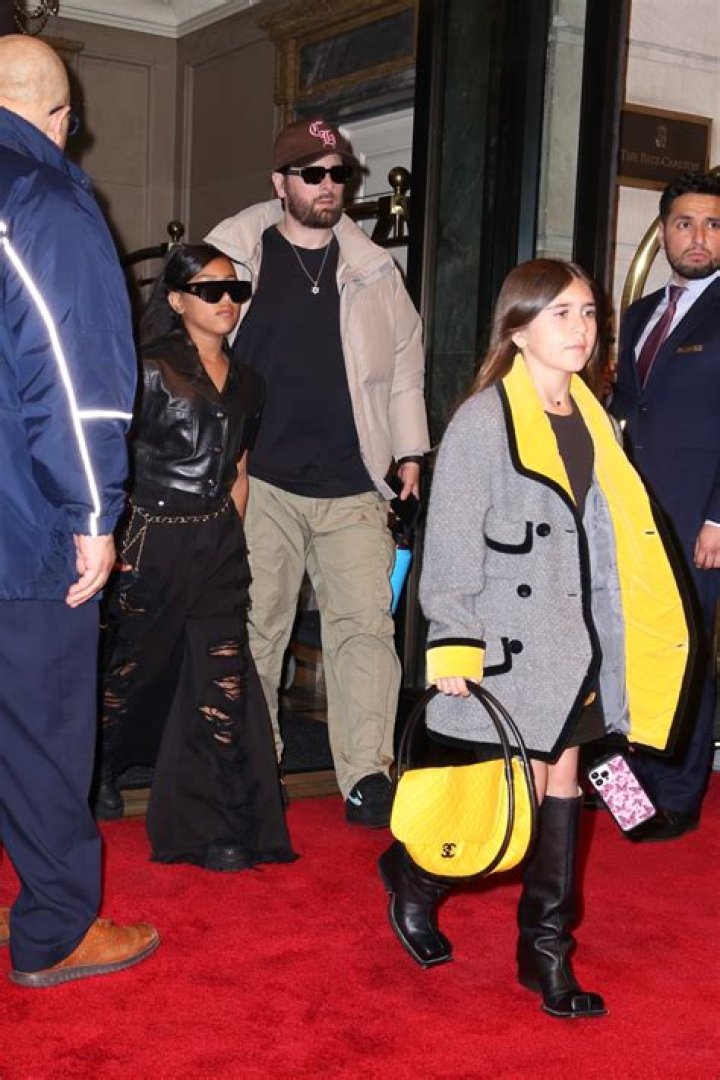 Scott Disick Walking With Penelope & Reign