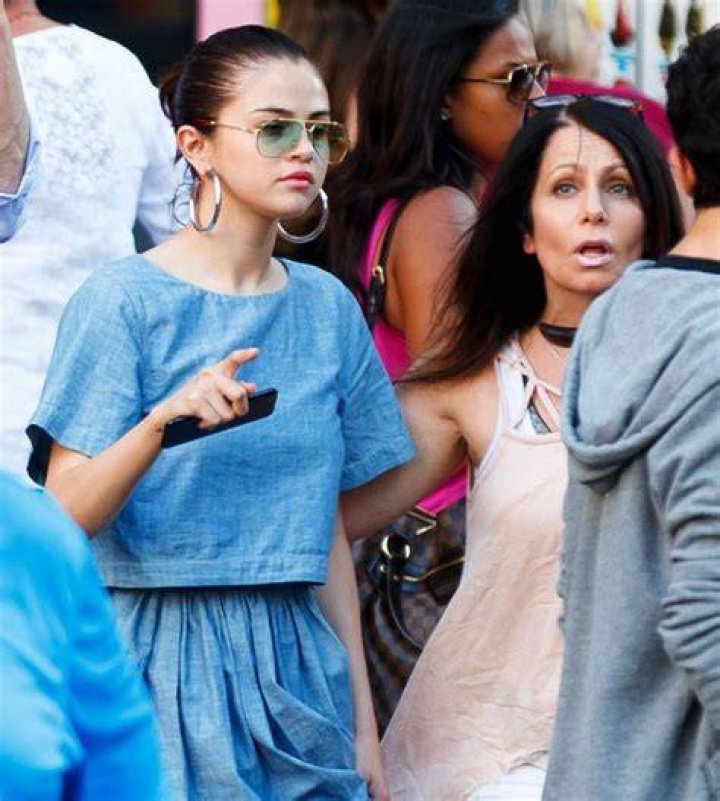selena gomez 911