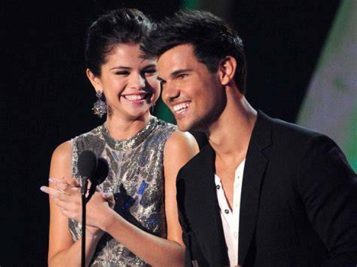 Selena Gomez Boyfriends