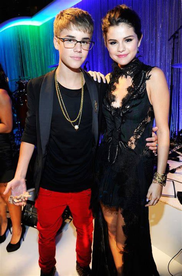 Selena Gomez & Justin Bieber 2011 AMAs