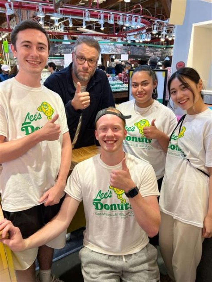 Seth Rogen visits Lee&rsquo;s Donuts