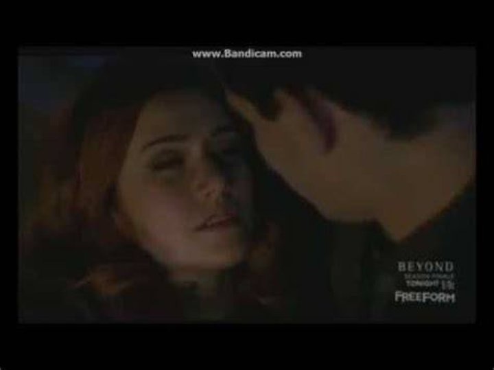 Shadowhunters Simon Dies