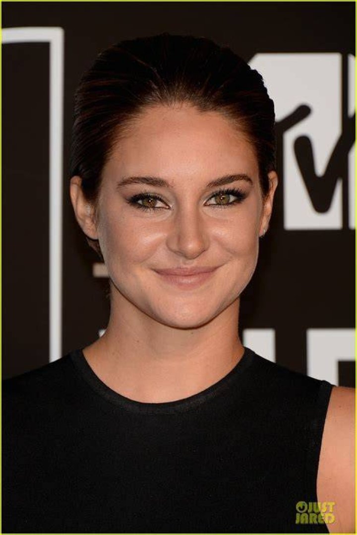 Shailene-Woodley-mtv-vmas-2013