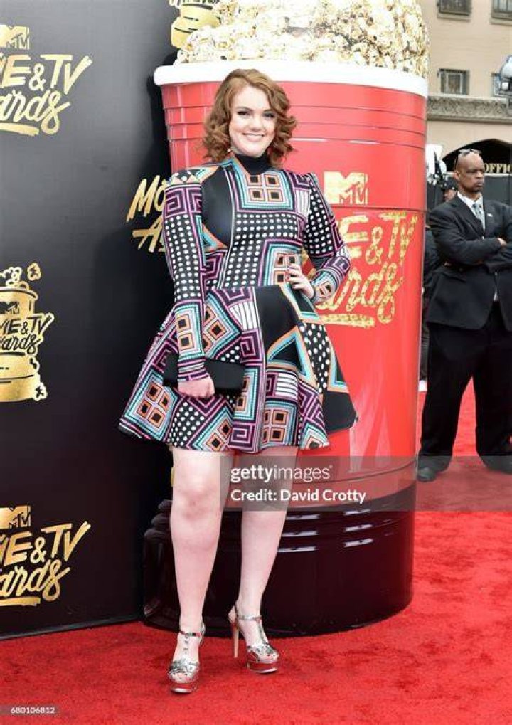 Shannon-Purser-mtv-awards-2017-best-dressed
