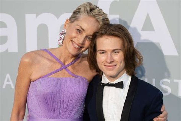 Sharon Stone, Roan