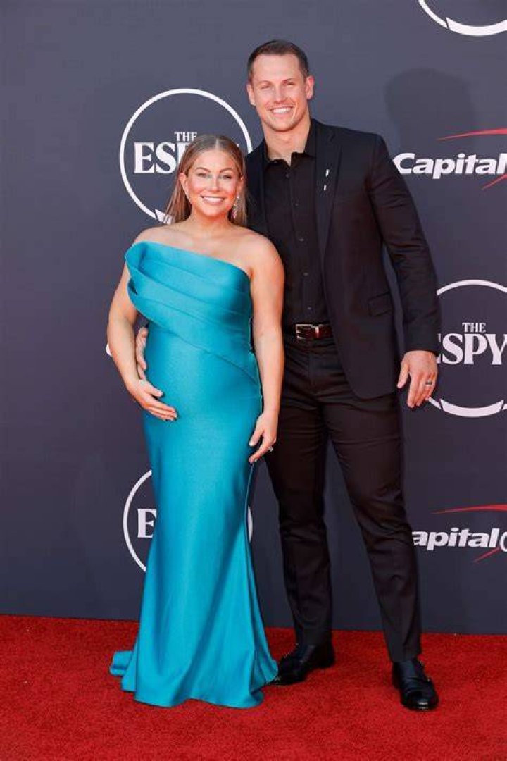 Shawn Johnson & Andrew East