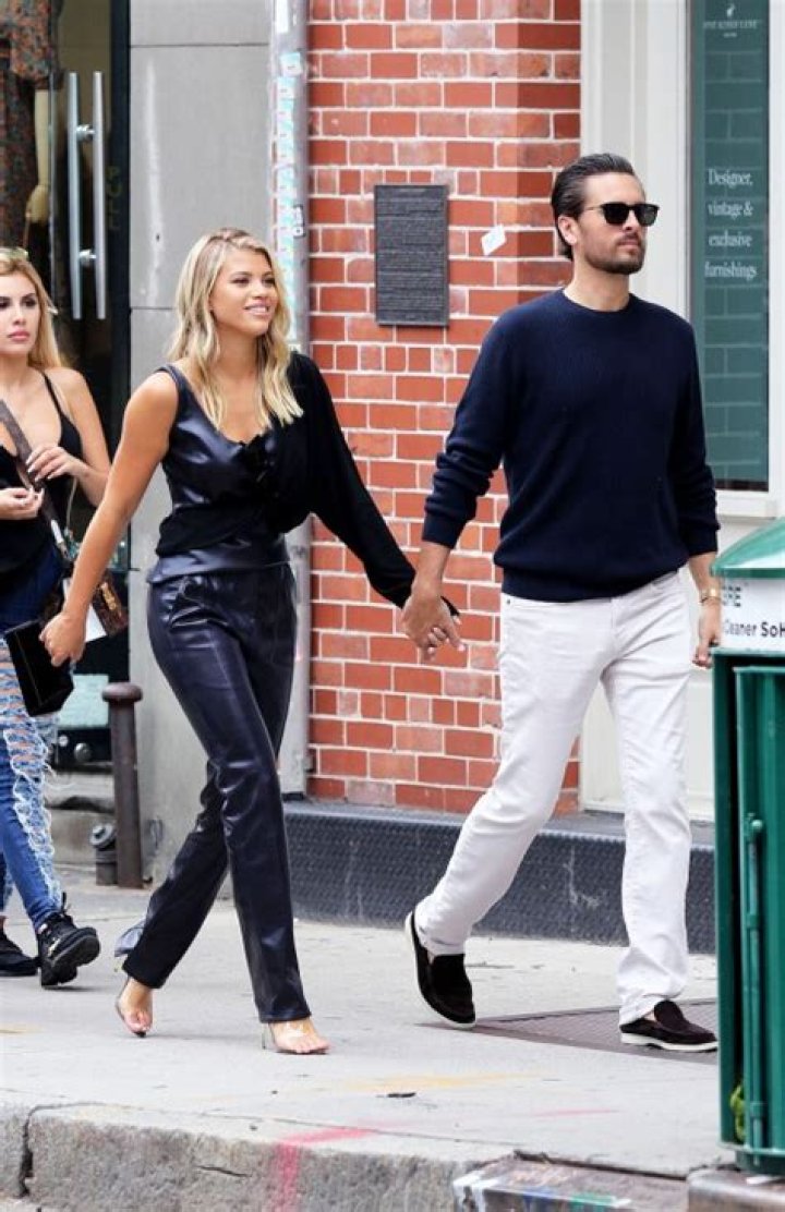 Sofia Richie & Scott Disick shop in Aspen on New Year&rsquo;s Eve