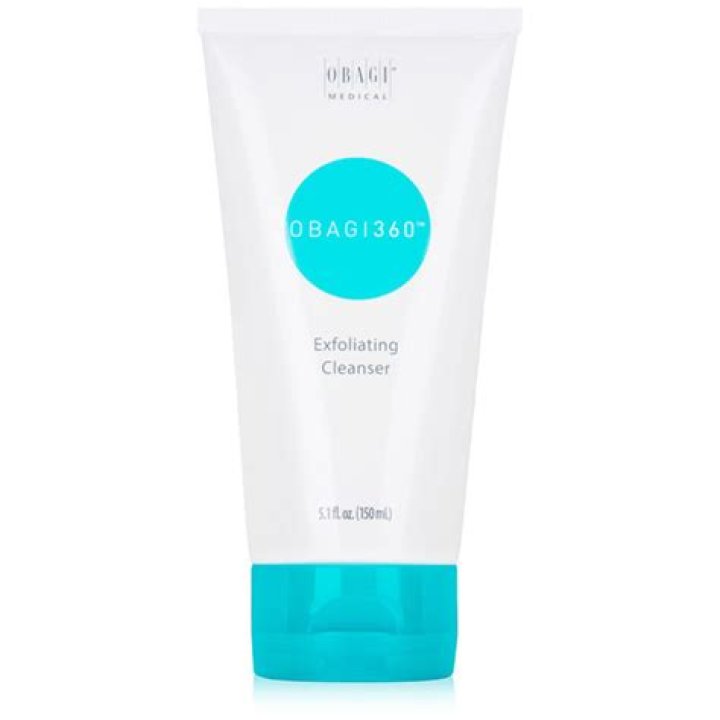 sophie turner cleanser
