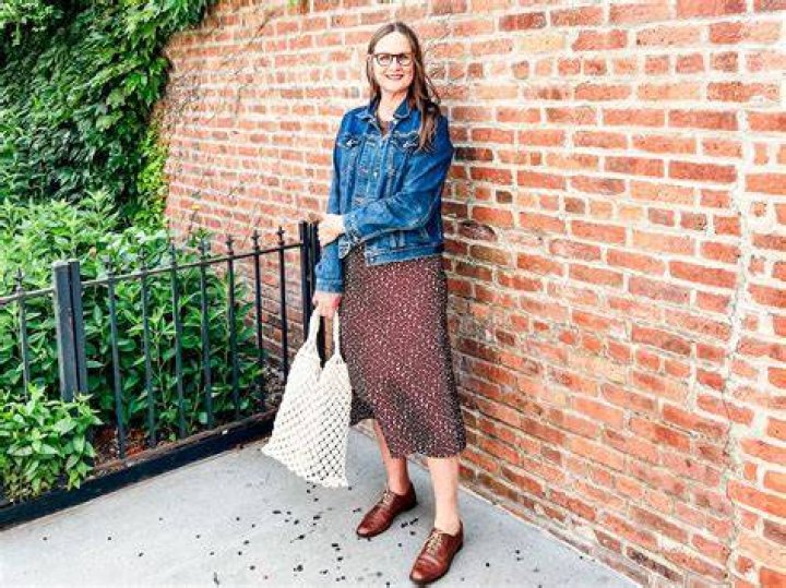 Stars Wearing Midi Skirts