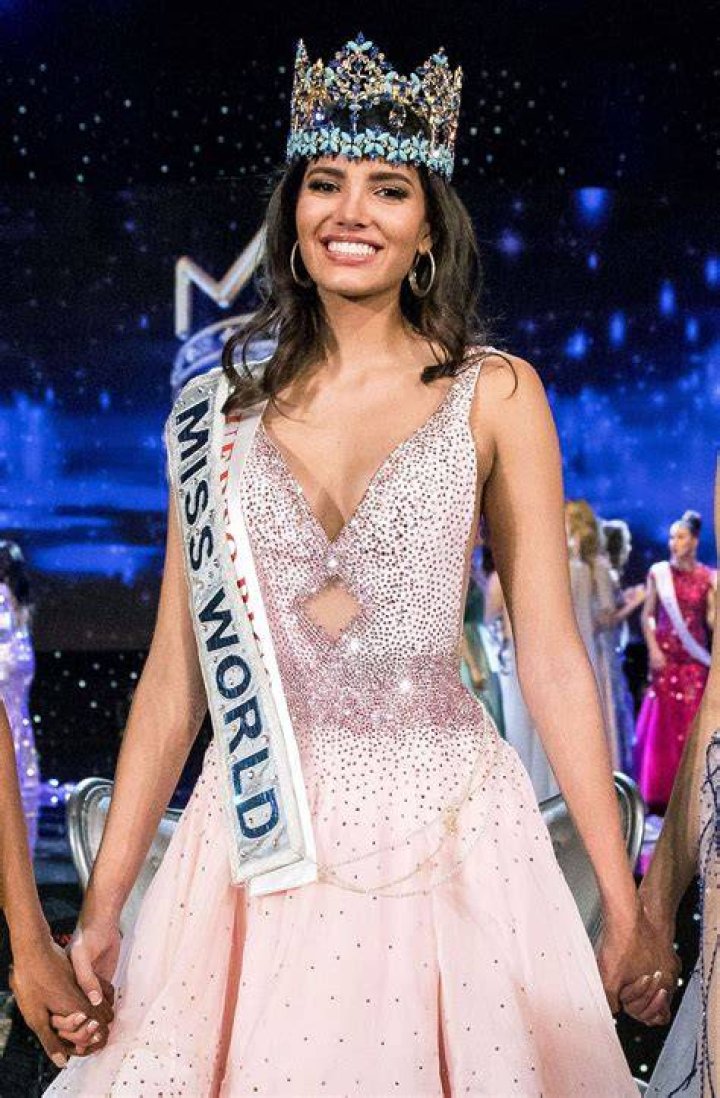 Stephanie Del Valle (Miss World 2016) MIPCOM photocall, Cannes, France - 15 Oct 2018