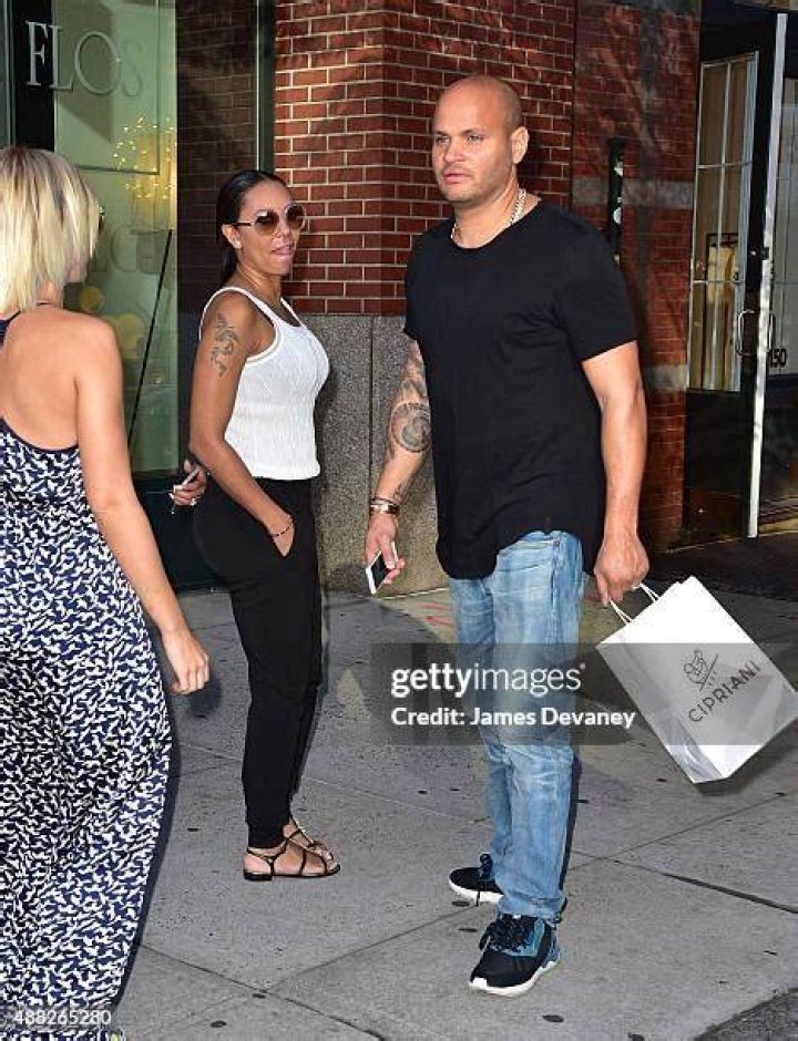 stephen-belafonte-gives-money-nanny-6