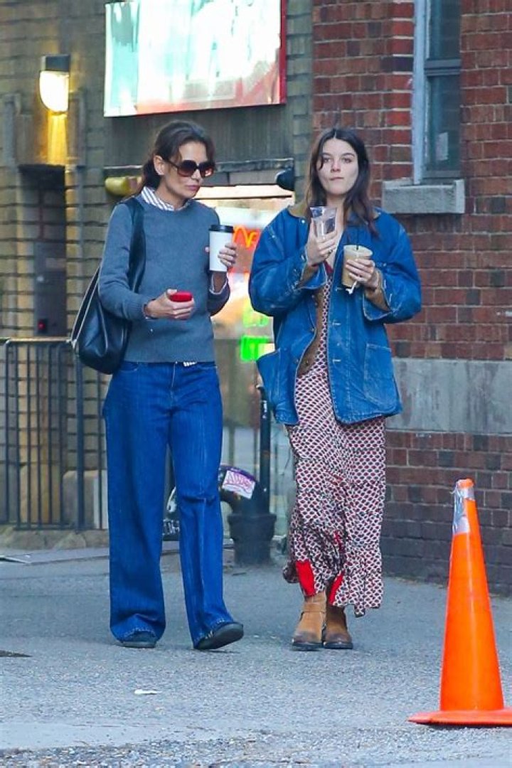 Suri Cruise out in NYC
